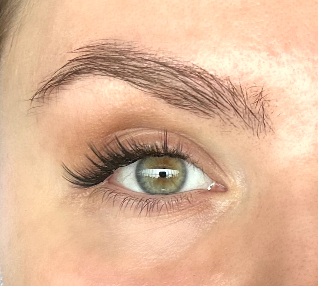 Pre-Glued Lashes | Willow